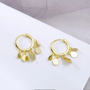 *NEW Elegant Golden Hoop Earrings with Charms